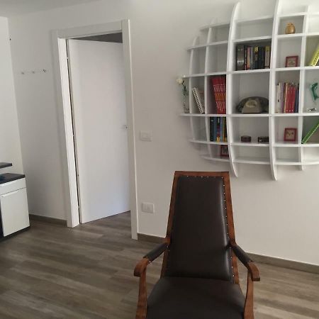 Modern Flat Lecce ++ Apartment Luaran gambar