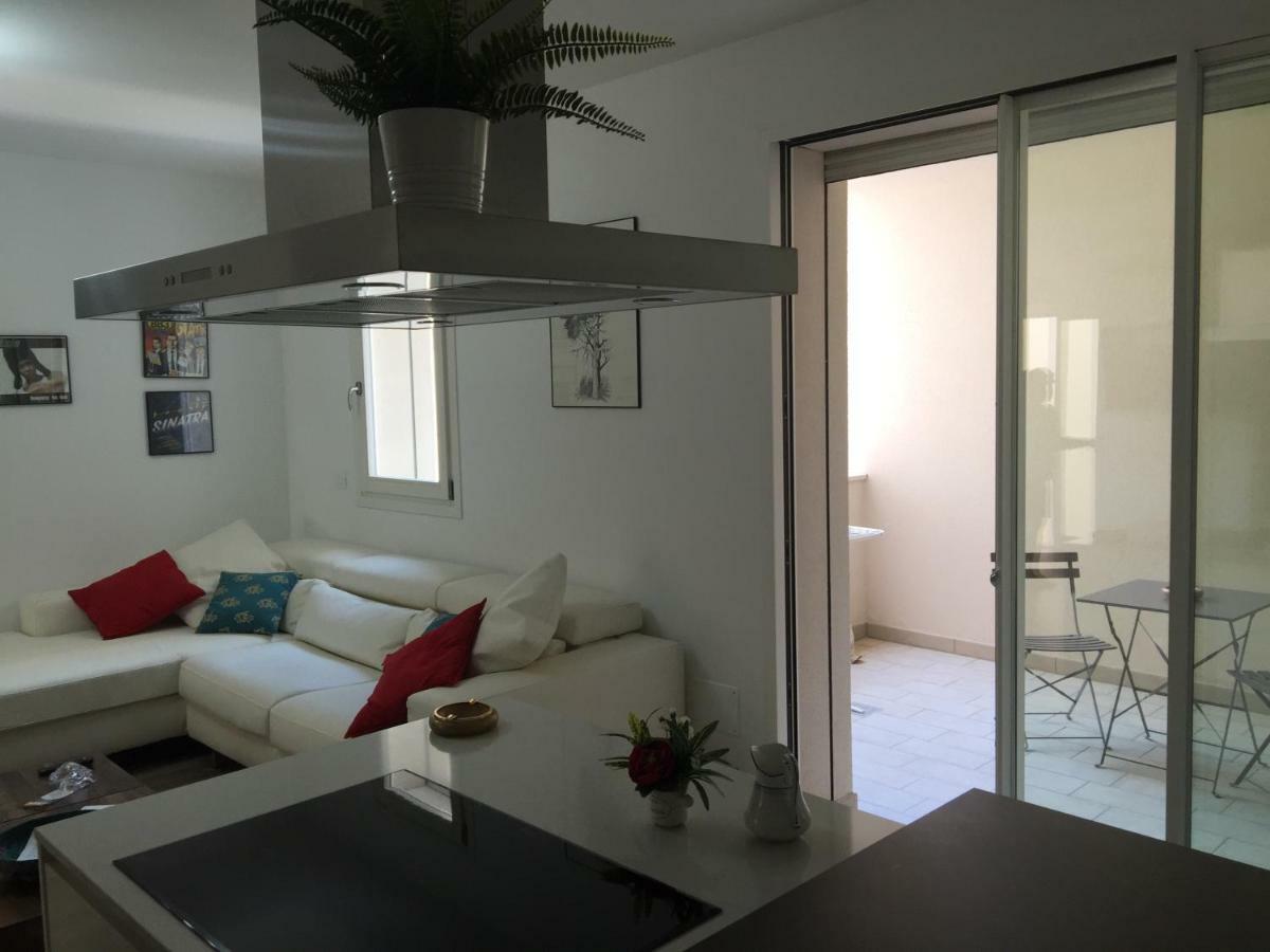 Modern Flat Lecce ++ Apartment Luaran gambar