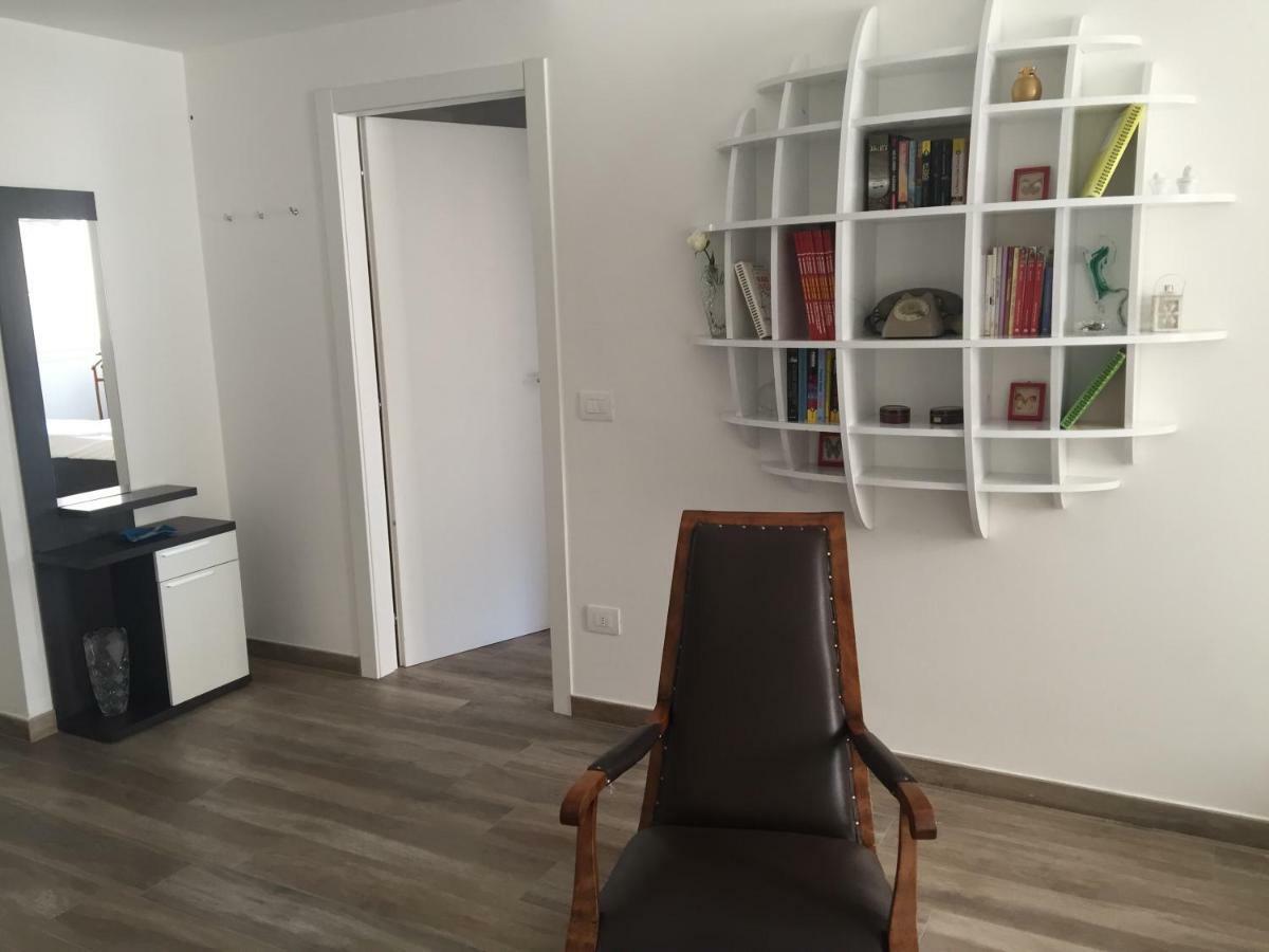 Modern Flat Lecce ++ Apartment Luaran gambar